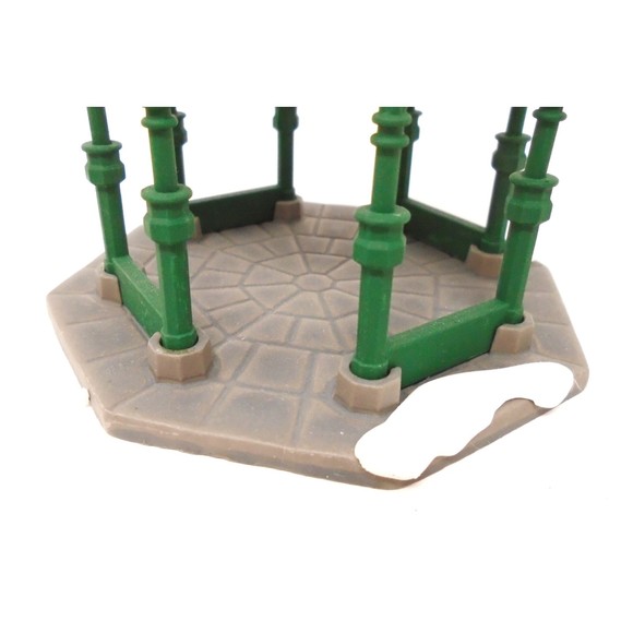 Heritage Village Collection Dept. 56 "Town Square Gazebo" #5513-1 - Picture 3 of 11